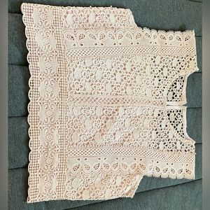 Chicwish Crochet Lacey Sleeveless Crop Top in Dusty Pink